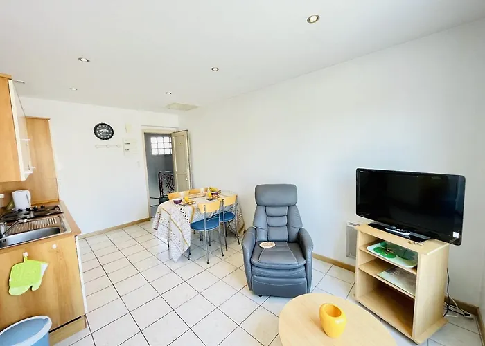 Residence Louis Place Du Marche