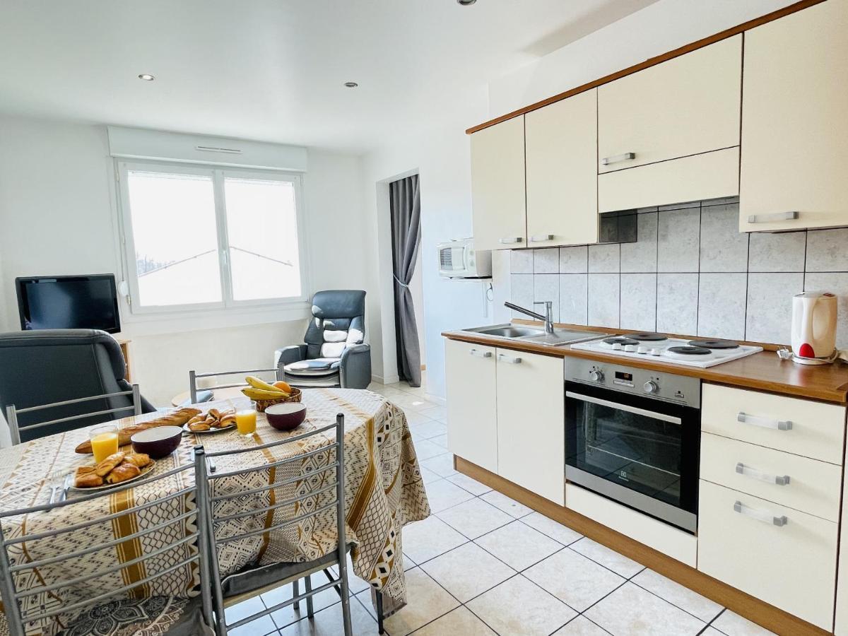 Louis Place Du Marche Apartment