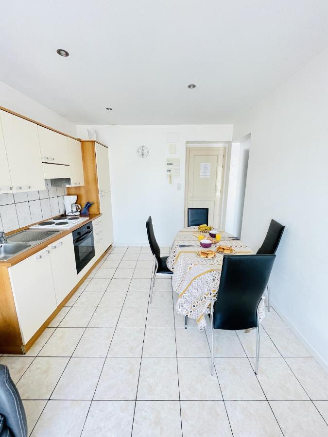 Louis Place Du Marche Apartment