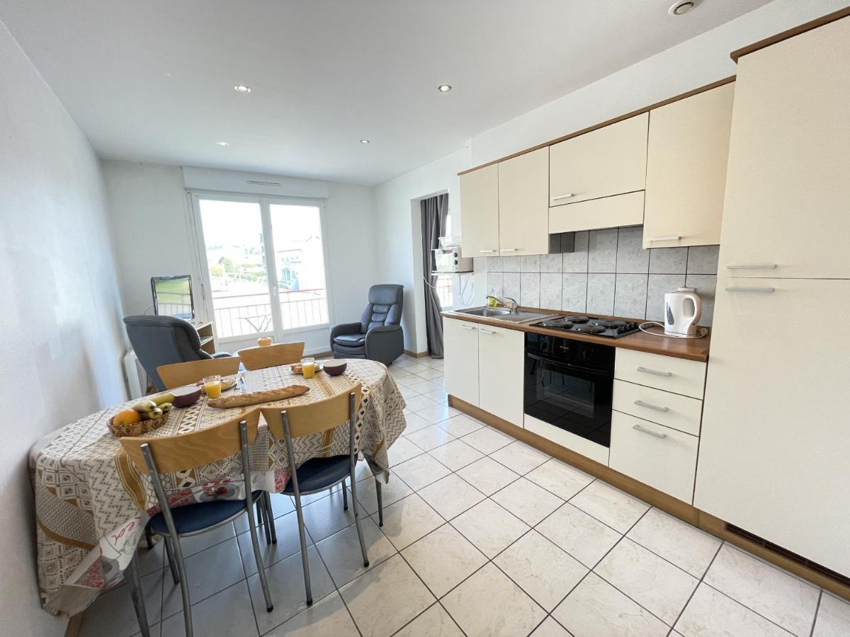 Louis Place Du Marche Apartment