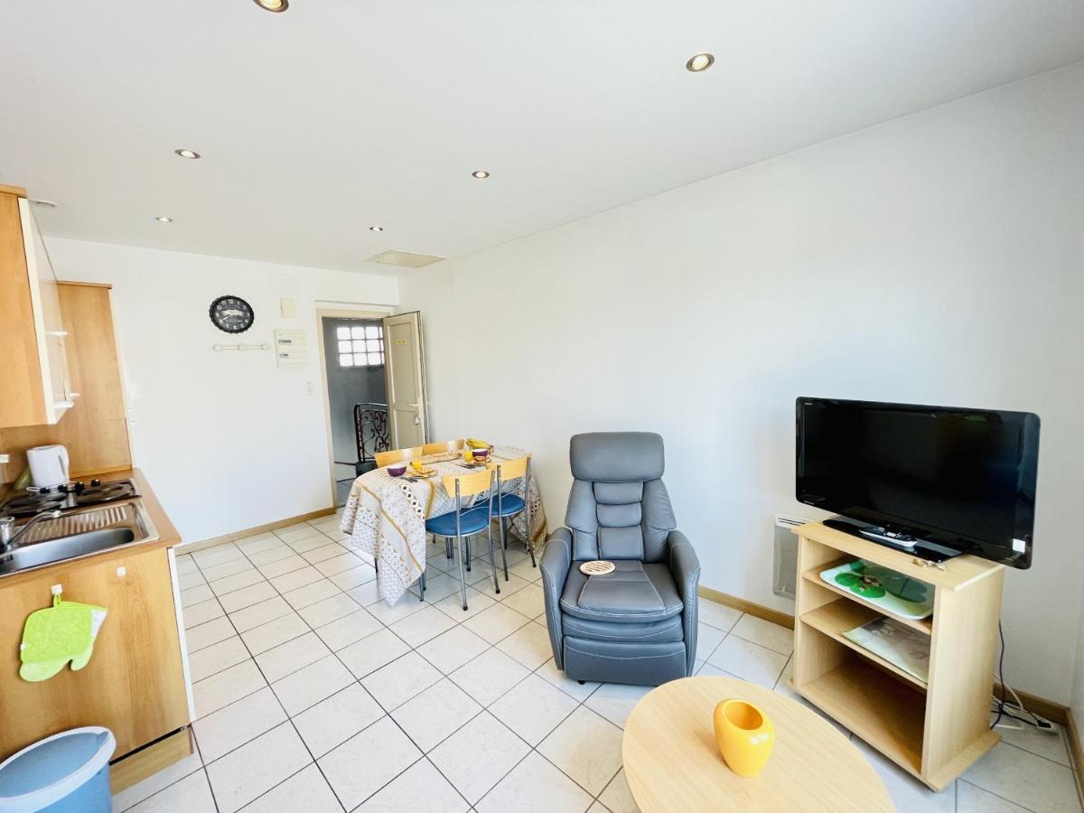 Louis Place Du Marche Apartment *